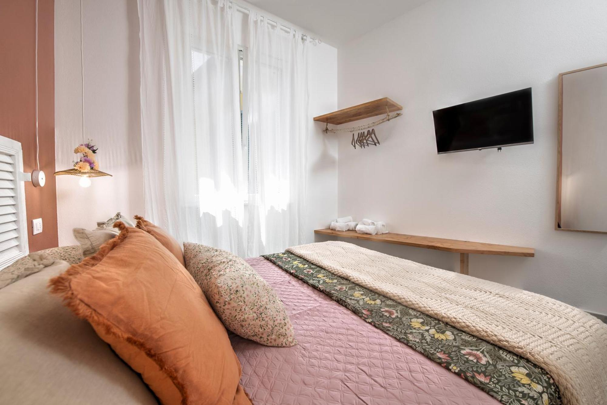 Amoneglia Hotell Exteriör bild